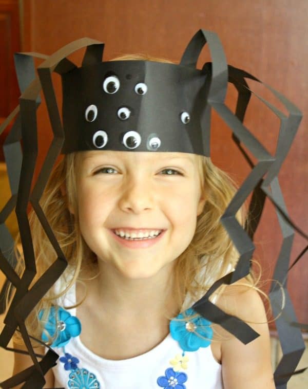 Spider Headband Craft that is perfect for fall!