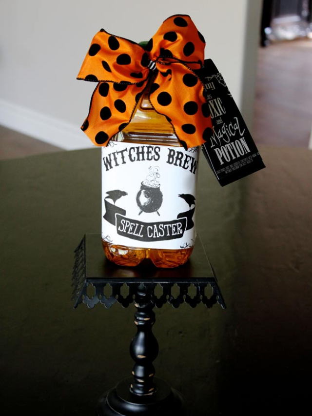 Witches Brew label to create a fun gift to be made into witches brew (hot apple cider) Design Dazzle