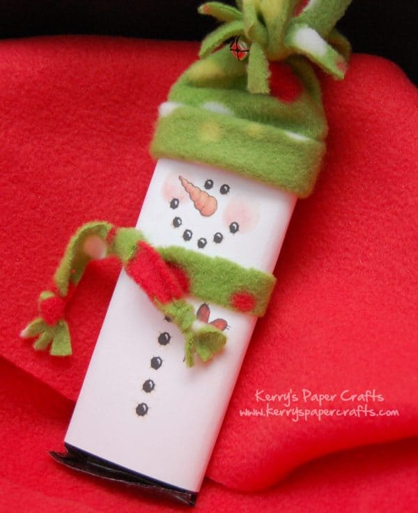 Darling Snowman Candy Bar Cover! Perfect gift and super easy DIY Christmas craft for kids!