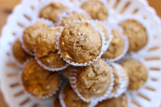 Sugar Free Whole Wheat Banana Spice Muffins! Healthy breakfast for a New Year!