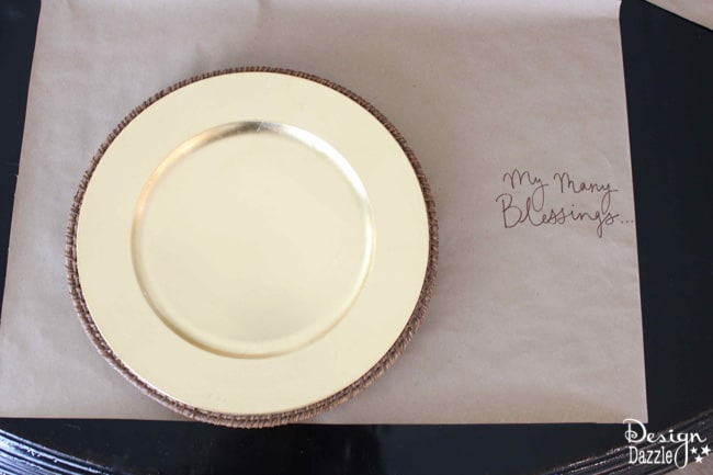 DIY simple, elegant Thanksgiving place setting you'll love by Design Dazzle!