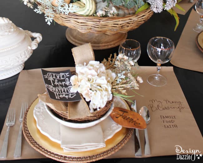 How to decorate a Thanksgiving tablescape - a bit of neutral with a touch of glitz. Free printable "Give Thanks with a Grateful Heart". Design Dazzle