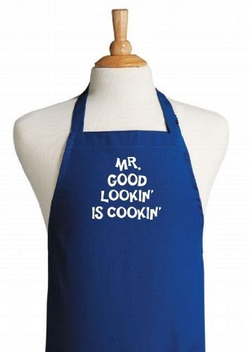 20+ apron ideas for Christmas from Design Dazzle!