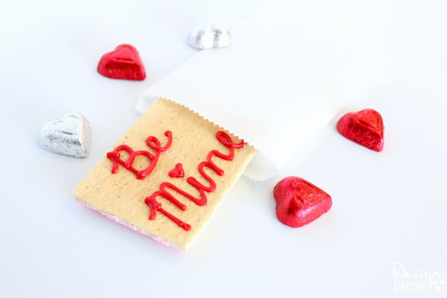 Use Pop-Tarts to create edible no-bake Valentine's. Easy and fun to make for your kids or with your kids! Design Dazzle