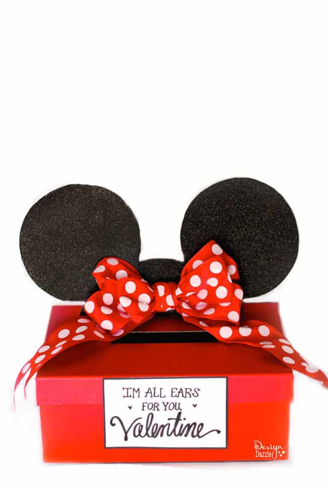 Make your own simple Mickey or Minnie Mouse Valentine Card Box! "I'm All Ears For You" Free Printable - Design Dazzle