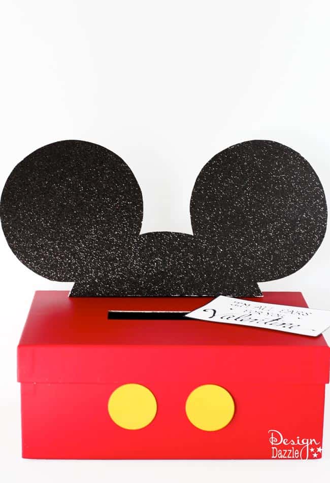 Make your own simple Mickey or Minnie Mouse Valentine Card Box! "I'm All Ears For You" Free Printable - Design Dazzle