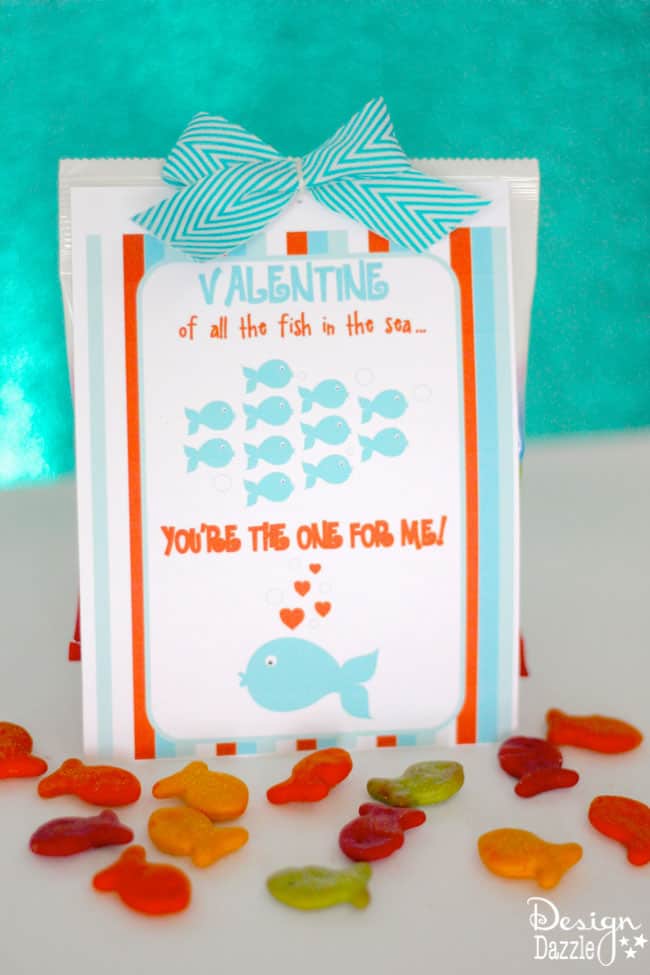 Valentine, of all the fish in the sea - You're The One For Me! Free Valentine printable to attach to goldfish crackers. Design Dazzle
