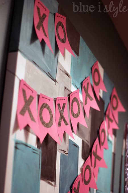 XOXO Banner that is super easy to make and will be such a sweet addition to your Valentine's Day decor!