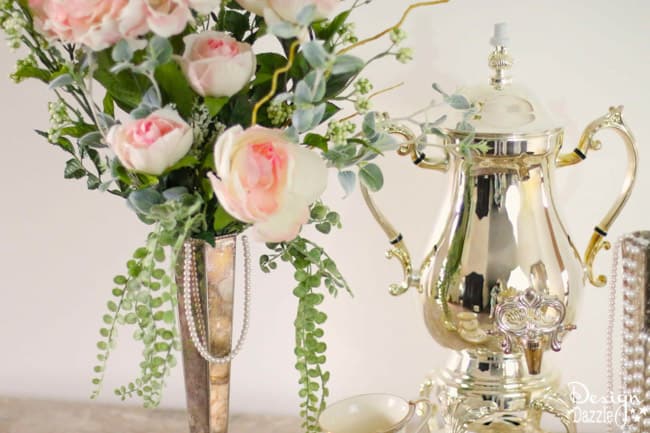 Simple and easy floral arrangement for a Downton Abbey inspired tea party. Design Dazzle