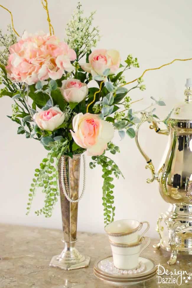 Simple and easy floral arrangement for a Downton Abbey inspired party. Design Dazzle