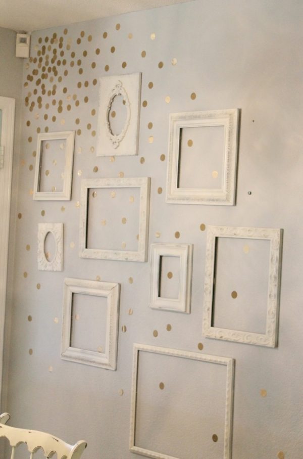 Gorgeous flowing gold polka dots for a kids bedroom! I love this idea for polka dots on a wall!