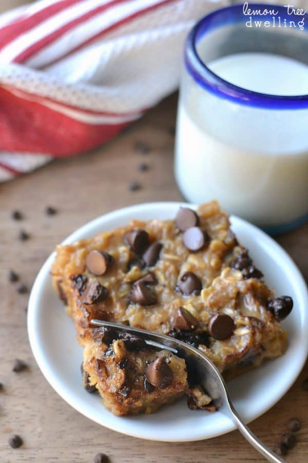 Baked Oatmeal Bars for a healthy snack and the cure to those afternoon blues.