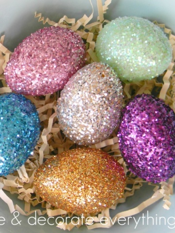 Decorate Easter Eggs with Glitter