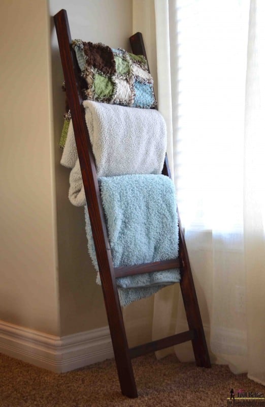 Blanket Ladder for Guest Room! Genius Guest Room Ideas!