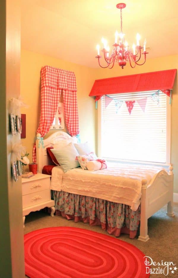 DIY Cheerful Shabby Chic Guest Room