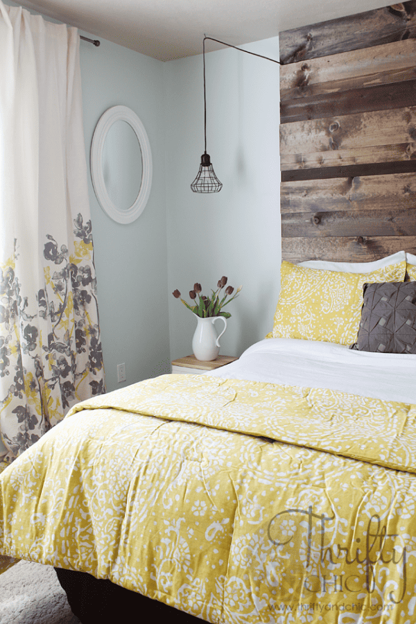 Gorgeous Guest Room in Bright Yellow!! 