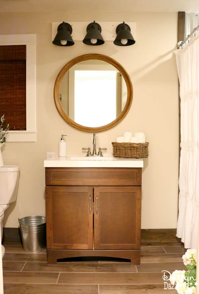  Farmhouse bathroom IKEA style! There is just something about a farmhouse that is homey and inviting. Majority of the decorations used is from IKEA | Design Dazzle