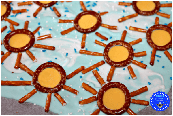 Funshine Sunshine Pretzel Bark! Perfect summer treat for the kiddos