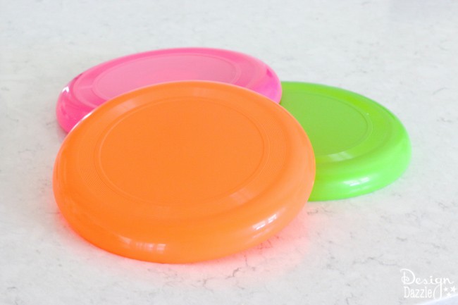 Frisbee game with outdoor washable paint | Design Dazzle
