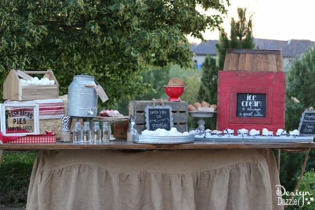 Ideas for hosting an outdoor movie night! Step by step tutorial on how to set a darling farm theme refreshment table | Design Dazzle