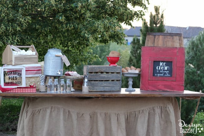 Ideas for hosting an outdoor movie night! Step by step tutorial on how to set a darling farm theme refreshment table | Design Dazzle