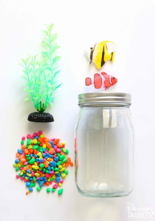Mason Jar Aquarium Craft for kids! Fun Summer time craft!