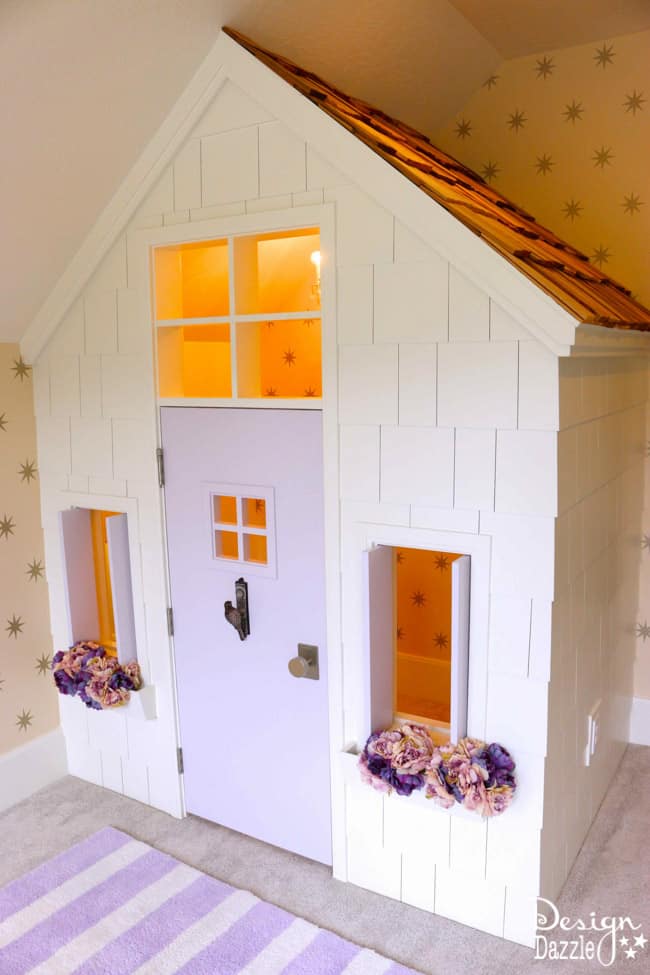 What a fun indoor playhouse! | Design Dazzle