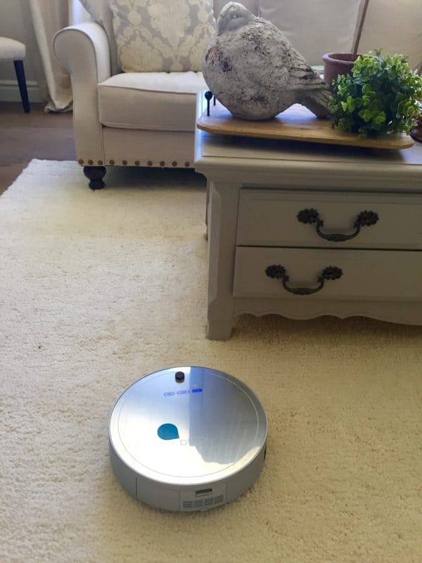 bObi Pet is a versatile vacuum that accomplishes five chores in one: 1. Vacuum 2. Sweep 3. Mop 4. UV Sterilize 5. Filter the Air | Design Dazzle bObi Pet is a versatile vacuum that accomplishes five chores in one: 1. Vacuum 2. Sweep 3. Mop 4. UV Sterilize 5. Filter the Air | Design Dazzle
