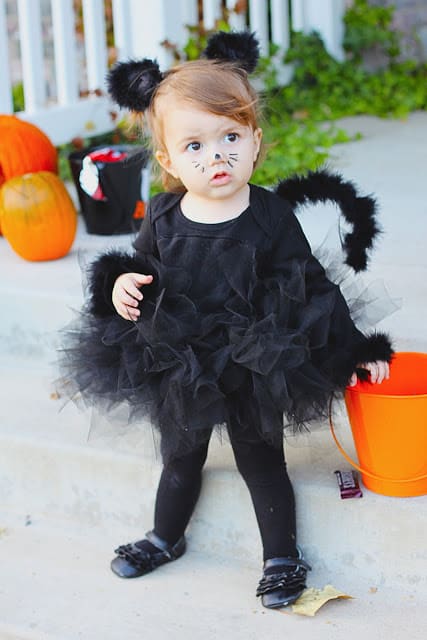 15 different toddler Halloween costumes that are not only DIY but simple to make and comfy for your little one! | DIY halloween costumes | easy halloween costume ideas for kids | halloween costumes for kids | DIY kids costumes || Design Dazzle
