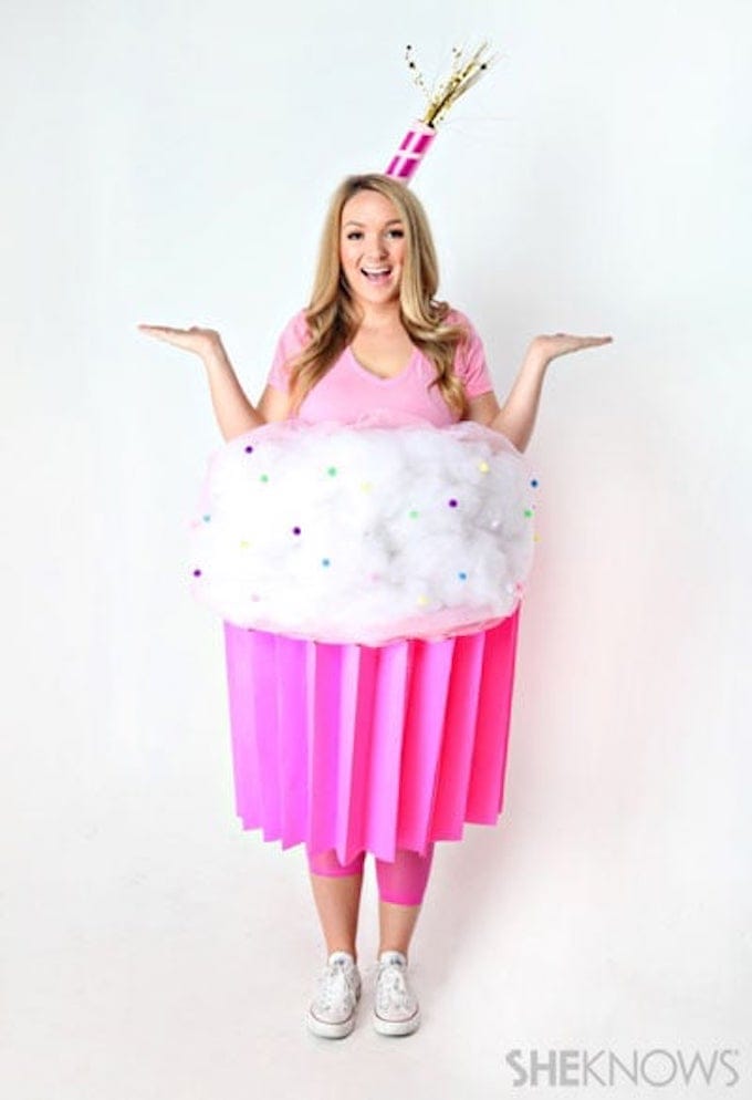 10 of my very favorite DIY food themed Halloween costumes that are cute, simple, and easy to make. You would never guess that they are homemade! | DIY halloween costumes | homemade halloween costumes | food themed halloween costumes | halloween costume ideas | what to wear for halloween || Design Dazzle