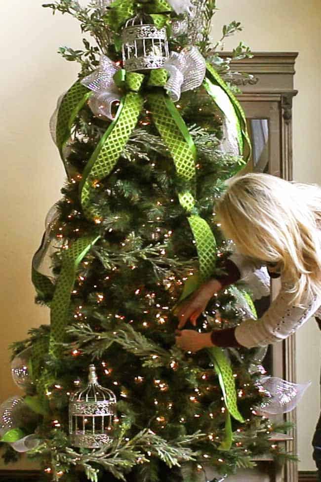 Tools/Supplies For Christmas Tree Decorating | Design Dazzle