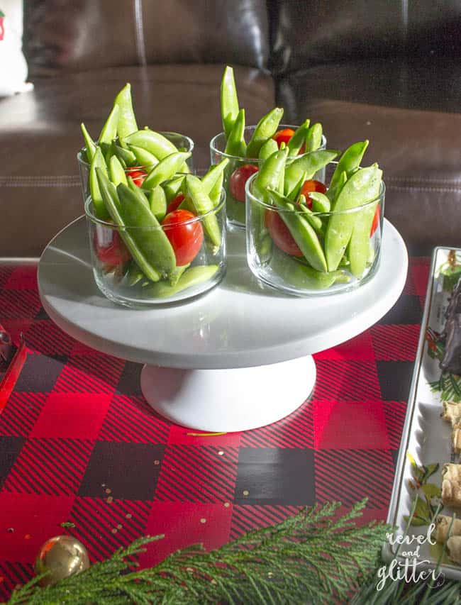 Create a Red Truck Christmas Party Table | Christmas tablescapes | Christmas table decor | Christmas kitchen decor | Christmas home decor | decorating for Christmas || Design Dazzle #christmastablescape #christmasdecor #christmastable