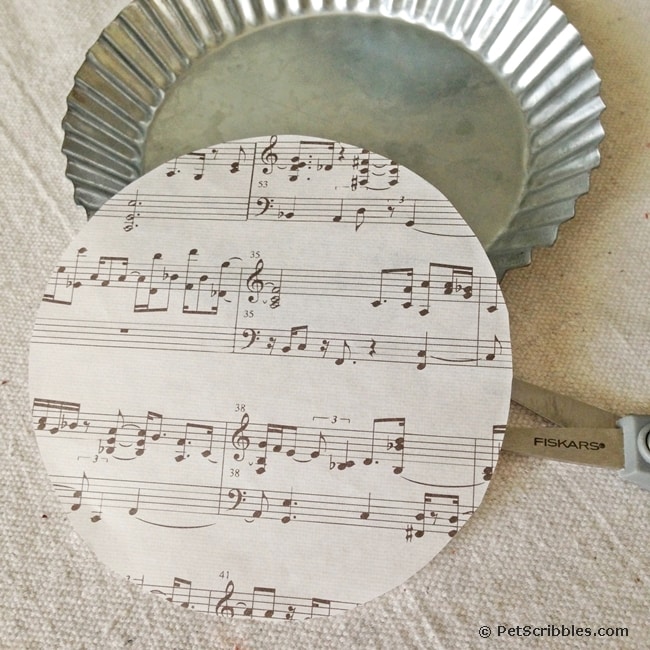 How to make a charming tart tin ornament!