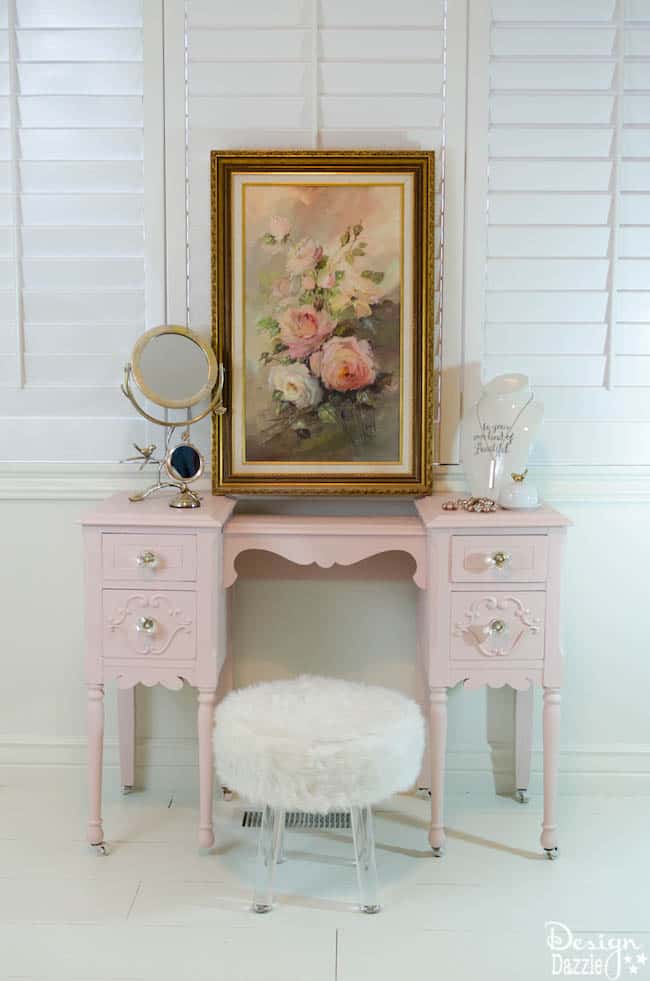 Take an old vanity from drab to fab with BEHR paint and a few simple steps! | Design Dazzle Take an old vanity from drab to fab with BEHR paint and a few simple steps! | Design Dazzle