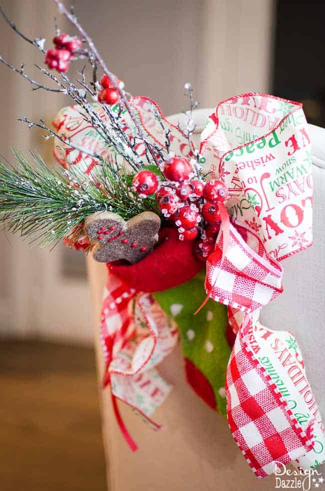 Christmas Home Tour 2016 - Dining Room and Desk Decor | Christmas home decor | Christmas home decor tour | decorating tips for Christmas | Christmas decor ideas | Christmas decorating tips || Design Dazzle #christmasdecor