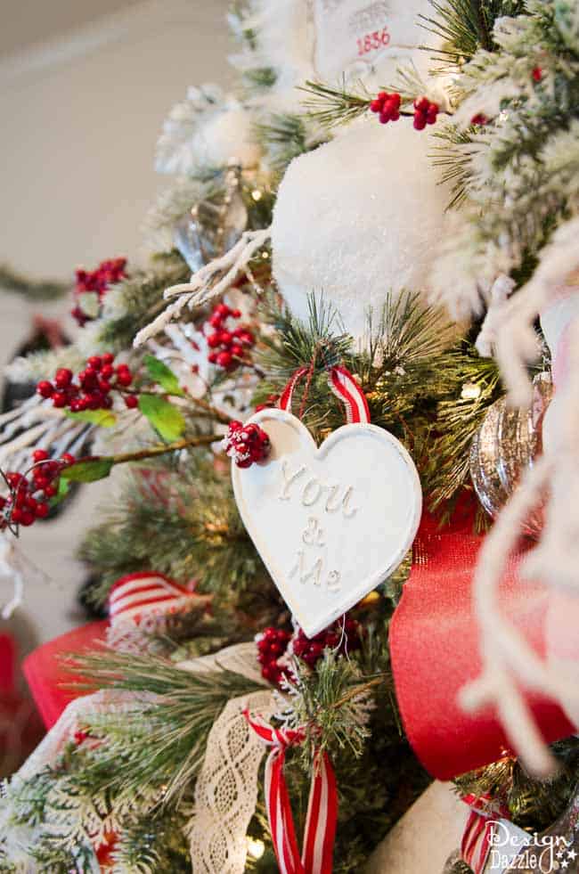 Christmas Home Tour 2016 | Christmas home decor | Christmas home decor tour | decorating tips for Christmas | Christmas decor ideas | Christmas decorating tips || Design Dazzle #christmasdecor