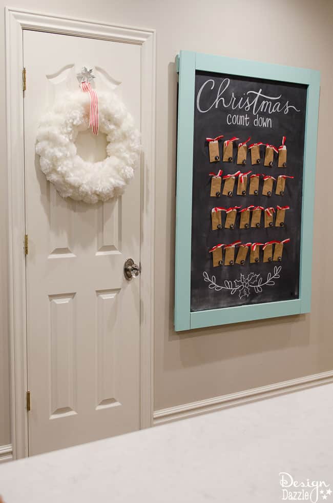 It's almost time for Christmas countdown! And if you're looking for easy Christmas advant calendar idea, this one's perfect! It's chalkboard and magnetized! 