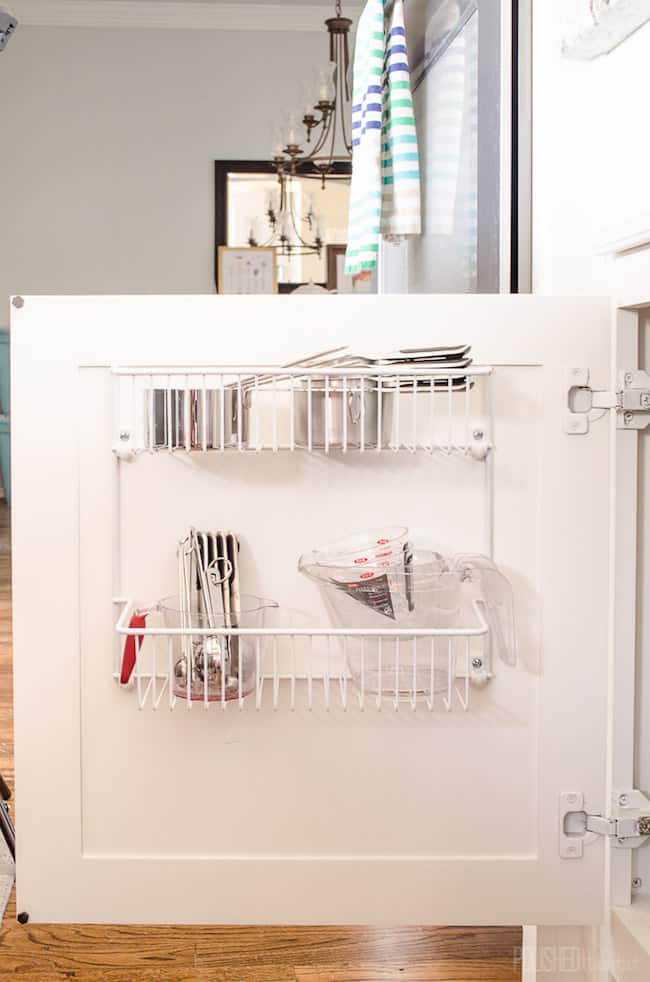 I have round up my 9 favorite ways to keep your kitchen clean and organized, regardless of how many extra lids, or containers of cereal you might have. | Design Dazzle
