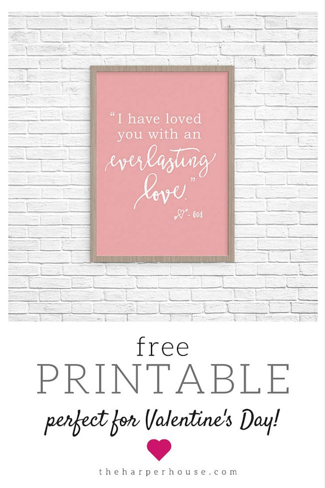There are so many gorgeous ways that you can decorate your house. In this post I am showing you 9 of my favorite FREE decor printables! | Design Dazzle