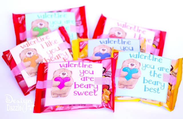 Gender Neutral Valentine's are a great idea! Here are 14 gender neutral Valentine's and the best part is that they are all FREE printables! | Design Dazzle