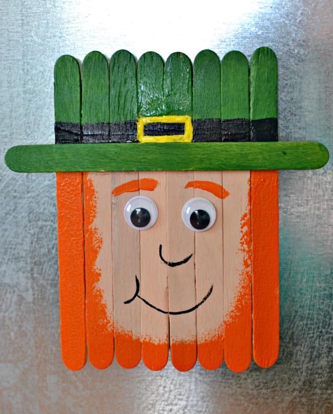 All 15 of these St. Patricks Day classroom activities are not only simple but kid approved and sure to make your classroom parties a blast | Design Dazzle! 