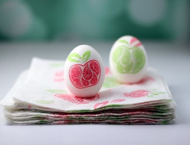 18 "egg-cellent" Easter egg decorating ideas that are absolutely creative and fun! Many of these ideas you probably have the supplies for right now. | Design Dazzle