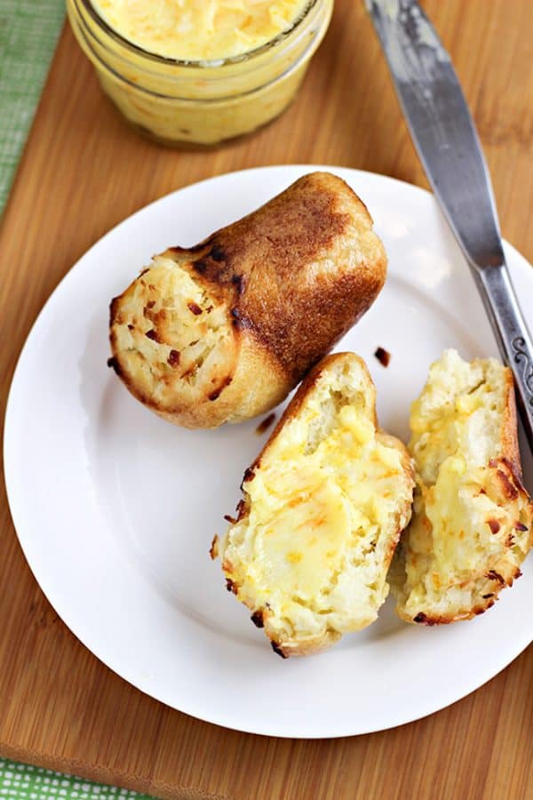 All 20 of these Easter brunch recipes are "egg-celent", quick, and delicious so you can have a blast with your family on Easter while enjoying great food! | Design Dazzle