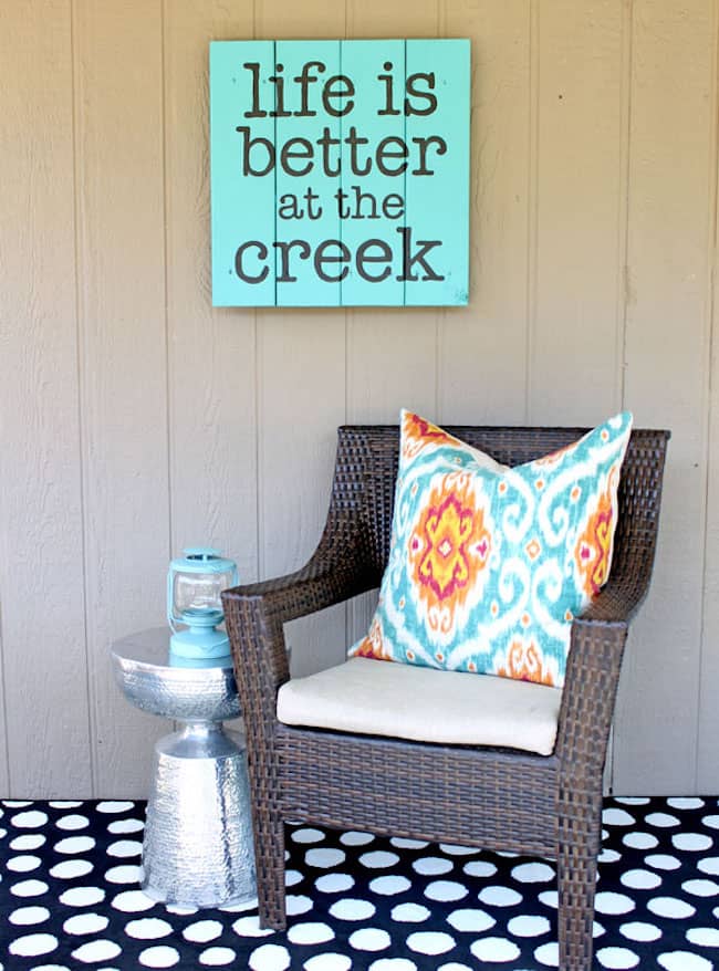 All 15 of these spectacular Springtime front porch ideas are creative, and versatile! There is a decorating idea here for all different tastes and styles. | Design Dazzle