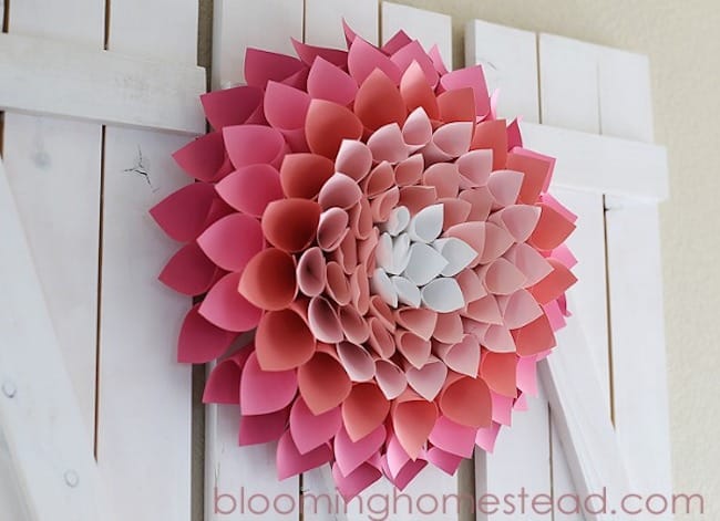All 13 of these spectacular spring wreaths are simple to create, fun, creative, and will leave you with a gorgeous looking front door! | Design Dazzle