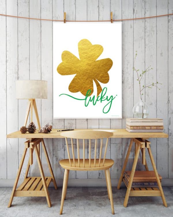 Whether you need cute St. Patty's Day decor or a handout to go with a classroom or neighbor treat, these completely FREE printables are the ones for you! | Design Dazzle