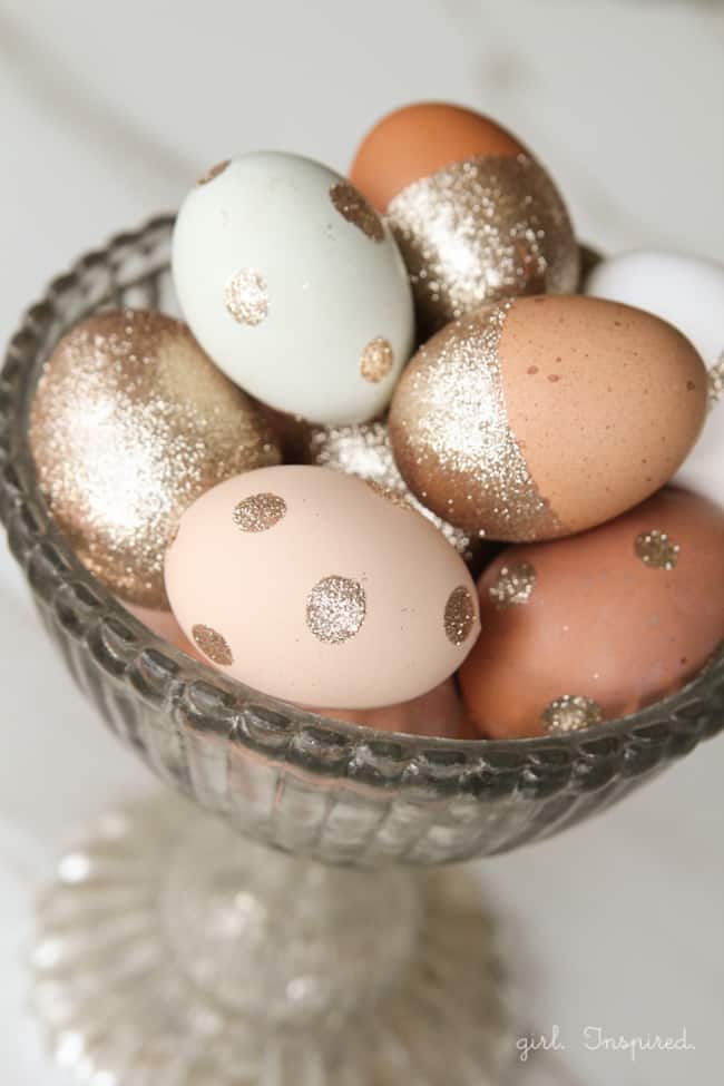 18 "egg-cellent" Easter egg decorating ideas that are absolutely creative and fun! Many of these ideas you probably have the supplies for right now. | Design Dazzle