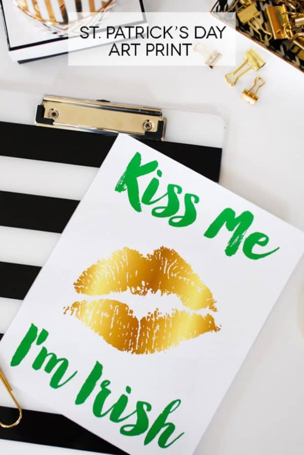 Whether you need cute St. Patty's Day decor or a handout to go with a classroom or neighbor treat, these completely FREE printables are the ones for you! | Design Dazzle