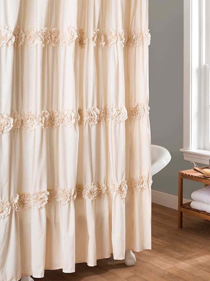 All 20 of these shower curtains are not only gorgeous but trendy too! You will find many different styles of shower curtains to fit anyones decor needs. | Design Dazzle