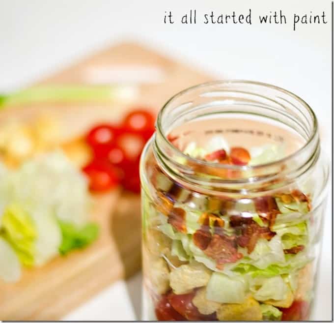 I'm here to tell you that salads are in fact extremely easy to eat on the go or make ahead of time and store in the fridge! The magic ingredient? Mason jars! | Design Dazzle